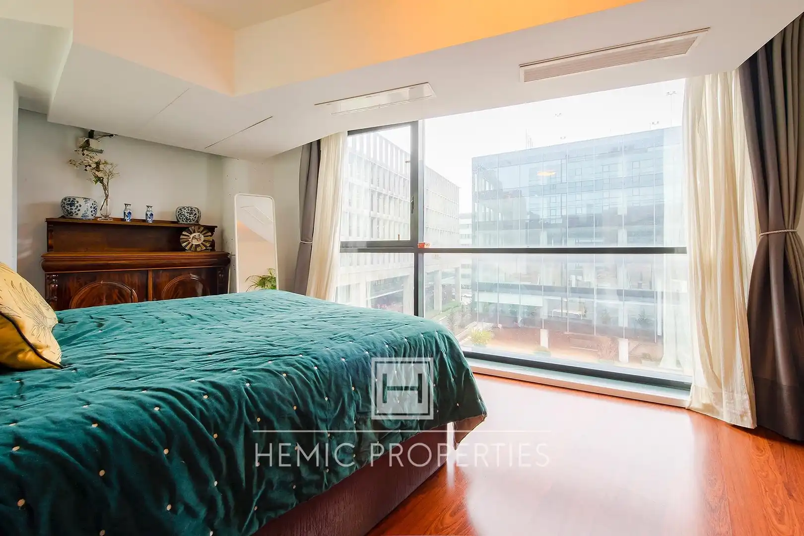 Schlafzimmer von Loft zum Verkauf in Madrid mit Heizung, Parkett und Gemeinschaftspool