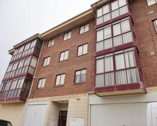Außenansicht von Wohnung zum verkauf in Salas de los Infantes mit Heizung, Terrasse und Abstellraum