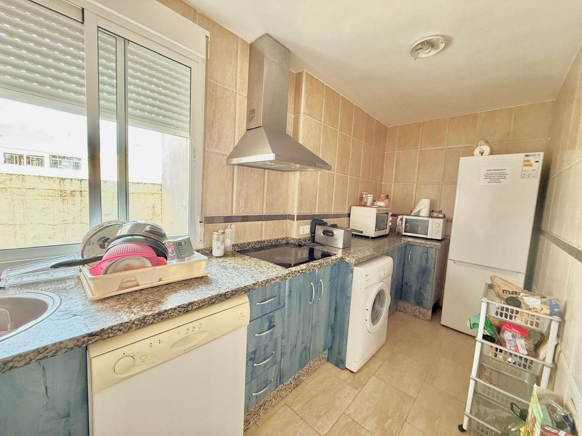 Kitchen of Apartment for sale in Fuengirola  with Air Conditioner, Heating and Terrace