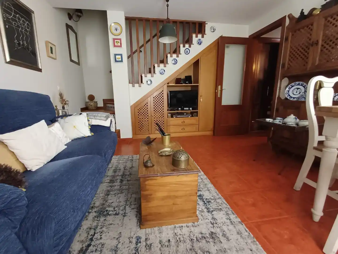 Sala d'estar de Casa adosada en venda en Valdés - Luarca amb Parquet, Forn i Rentadora
