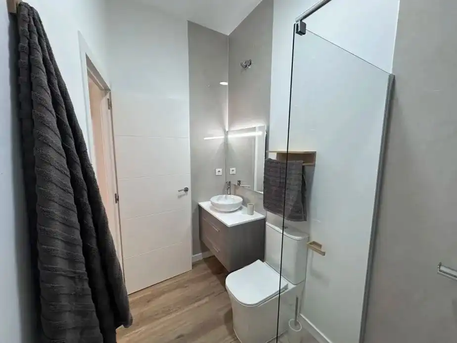 Bathroom of Flat for rent in Terque  with Furnished, Washing machine and TV