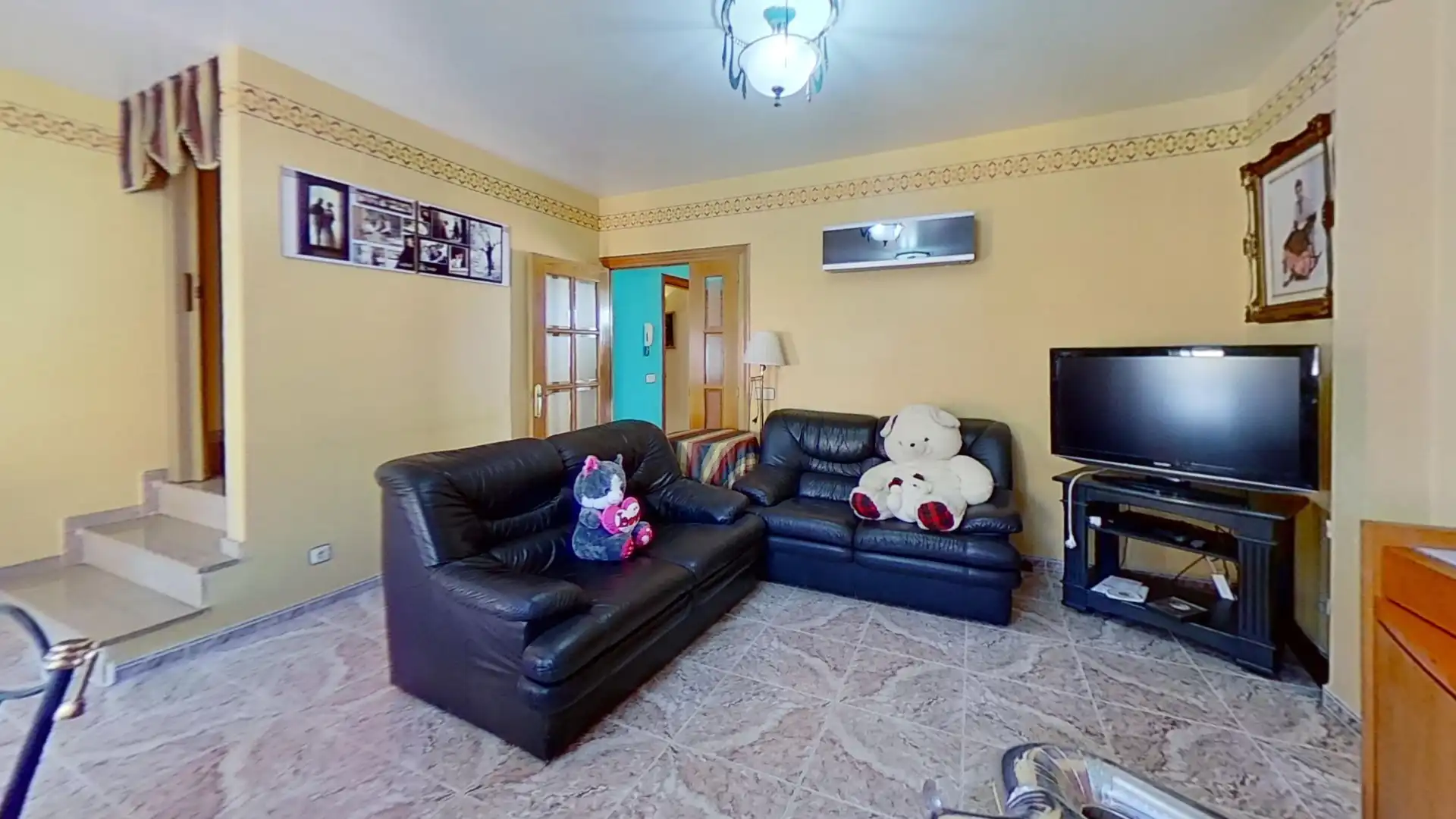 Sala de estar de Casa adosada en venta en Traiguera con Aire acondicionado, Calefacción y Jardín privado