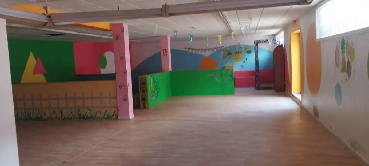 Business premises for sale in Carrer de la Lluna, imagen 8