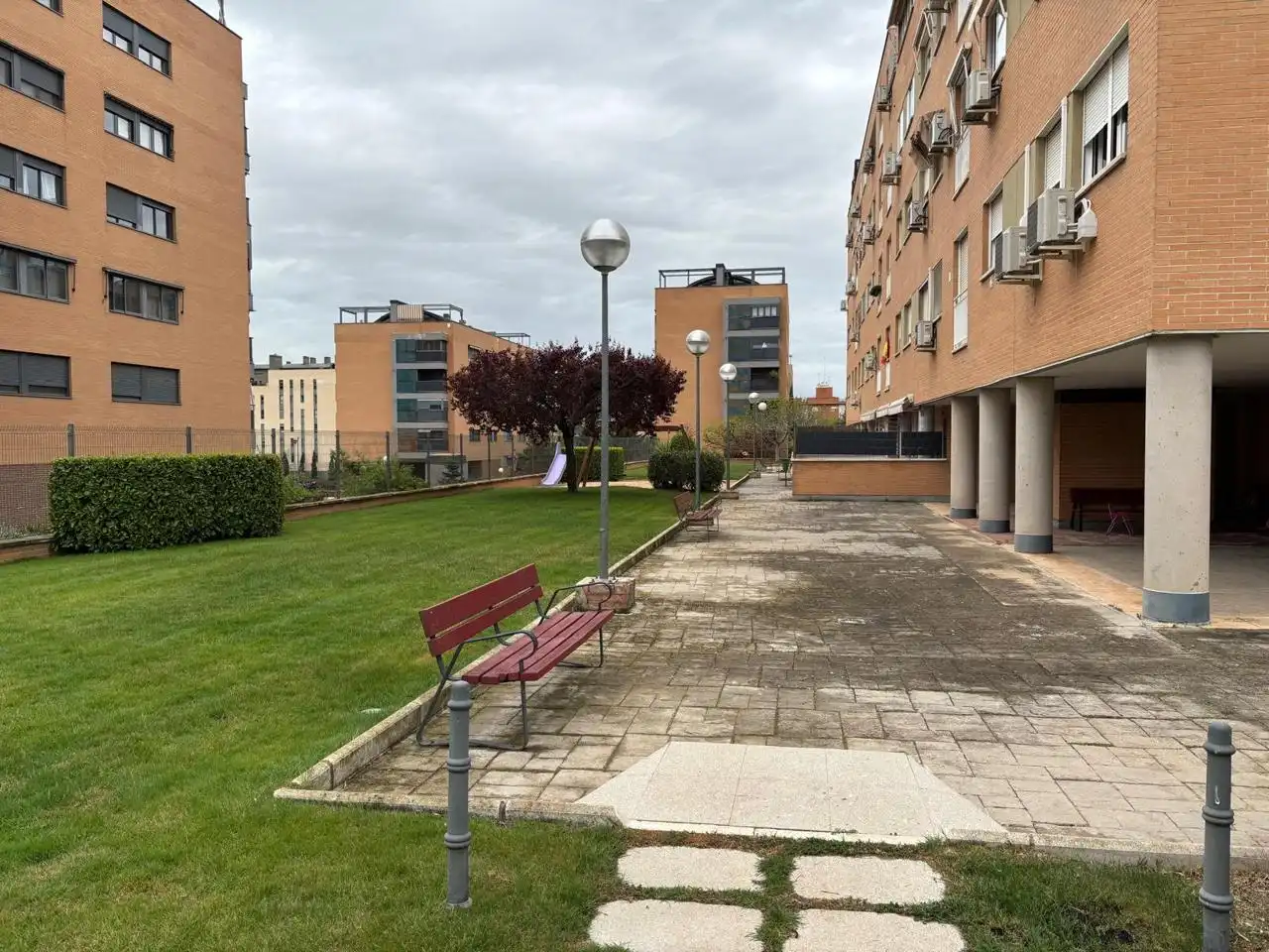 Außenansicht von Maisonette zum Verkauf in Alcorcón mit Klimaanlage, Heizung und Terrasse