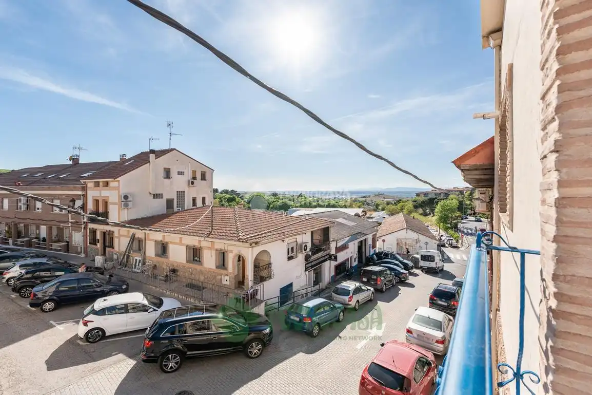 Vista exterior de Dúplex en venta en Algete con Calefacción y Balcón