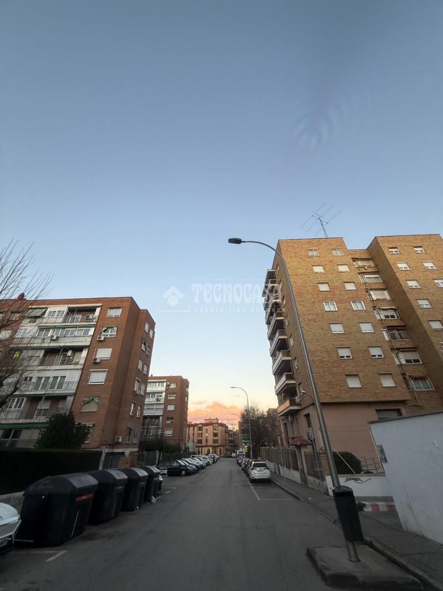 Exterior view of Garage for sale in  Madrid Capital