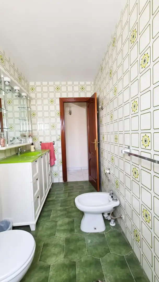 Bany de Apartament en venda en Marbella amb Moblat i Internet