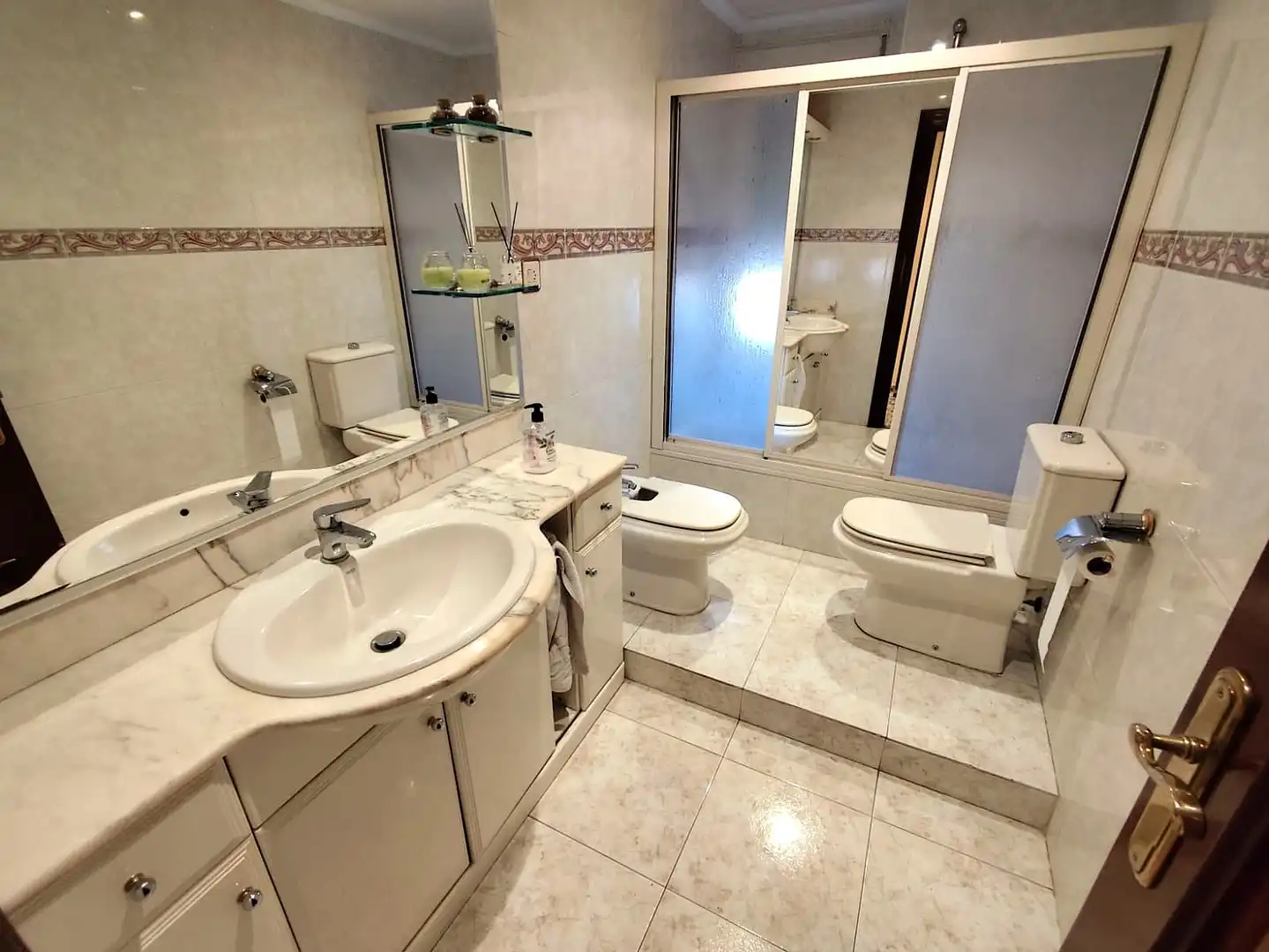 Baño de Piso en venta en Arnedo con Calefacción, Terraza y Amueblado