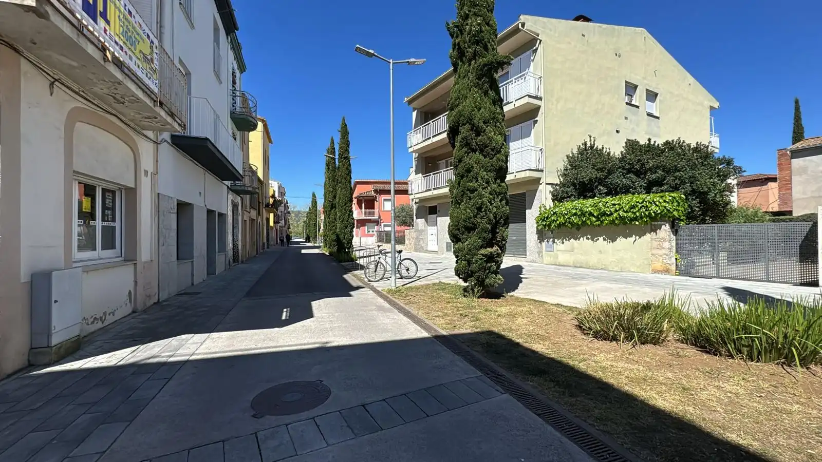 Vista exterior de Casa o xalet en venda en Banyoles amb Aire condicionat i Terrassa