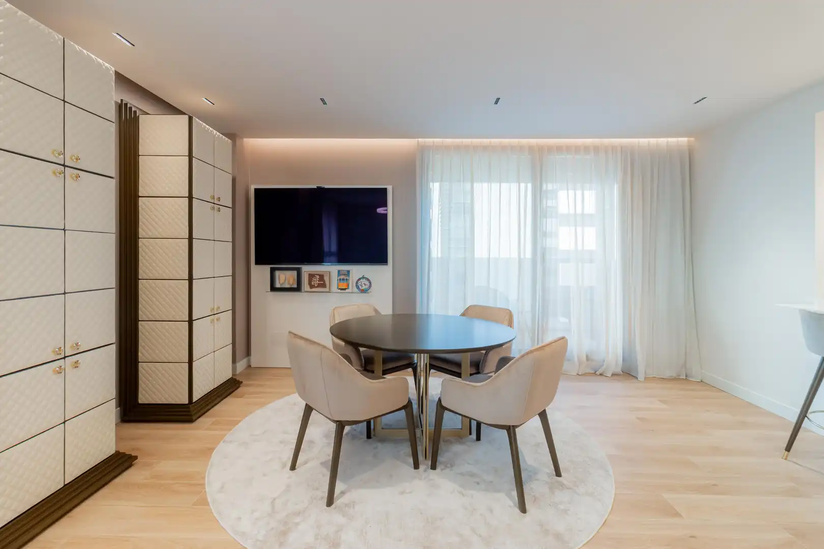 Sala de estar de Apartamento en venta en Madrid con Calefacción, Jardín privado y Piscina comunitaria