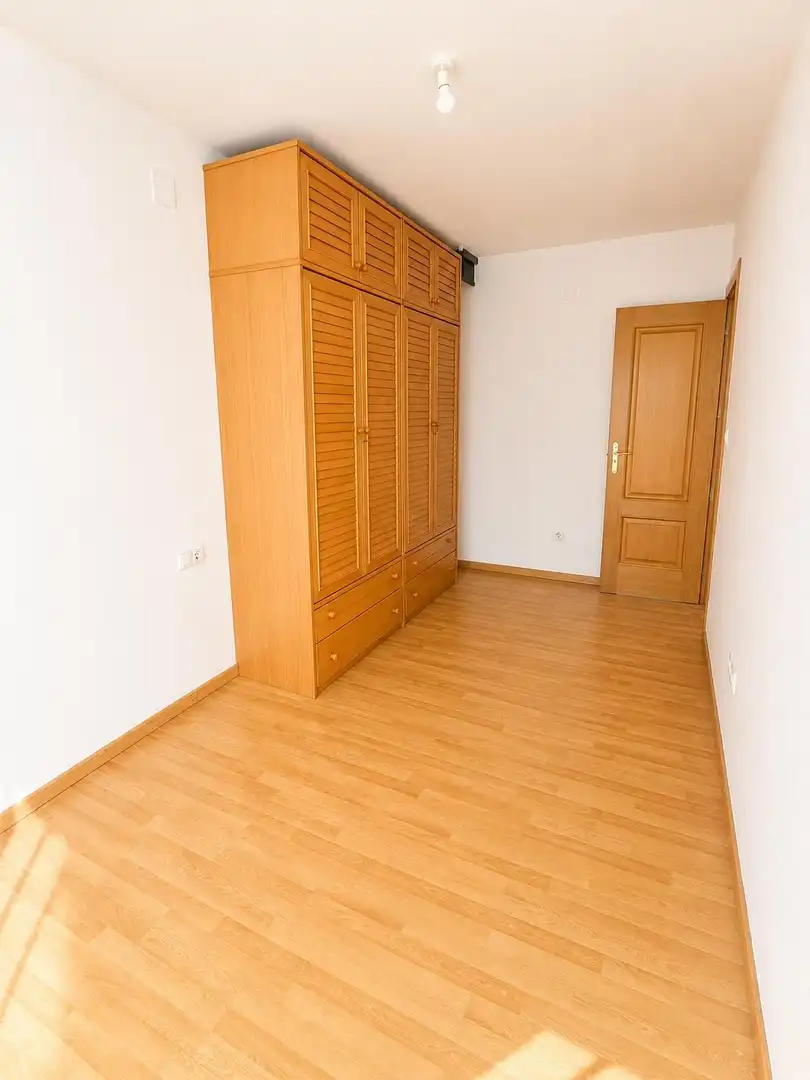 Habitación de Piso en venta en La Zubia