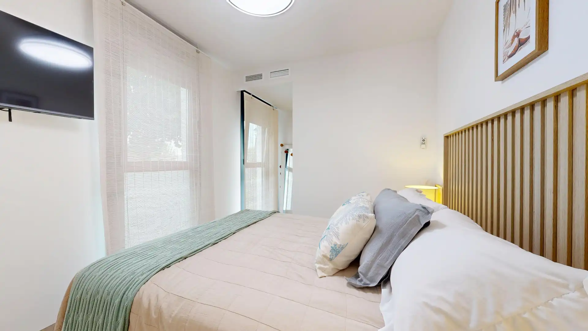 Habitación de Apartamento en venta en Fuengirola con Aire acondicionado, Terraza y Piscina