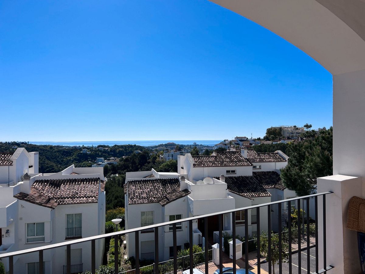 Exterior view of Flat to rent in Benahavís  with Air Conditioner and Furnished