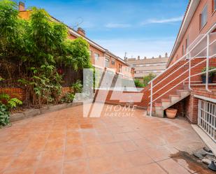 Vista exterior de Casa o xalet en venda en Granollers amb Aire condicionat, Terrassa i Balcó