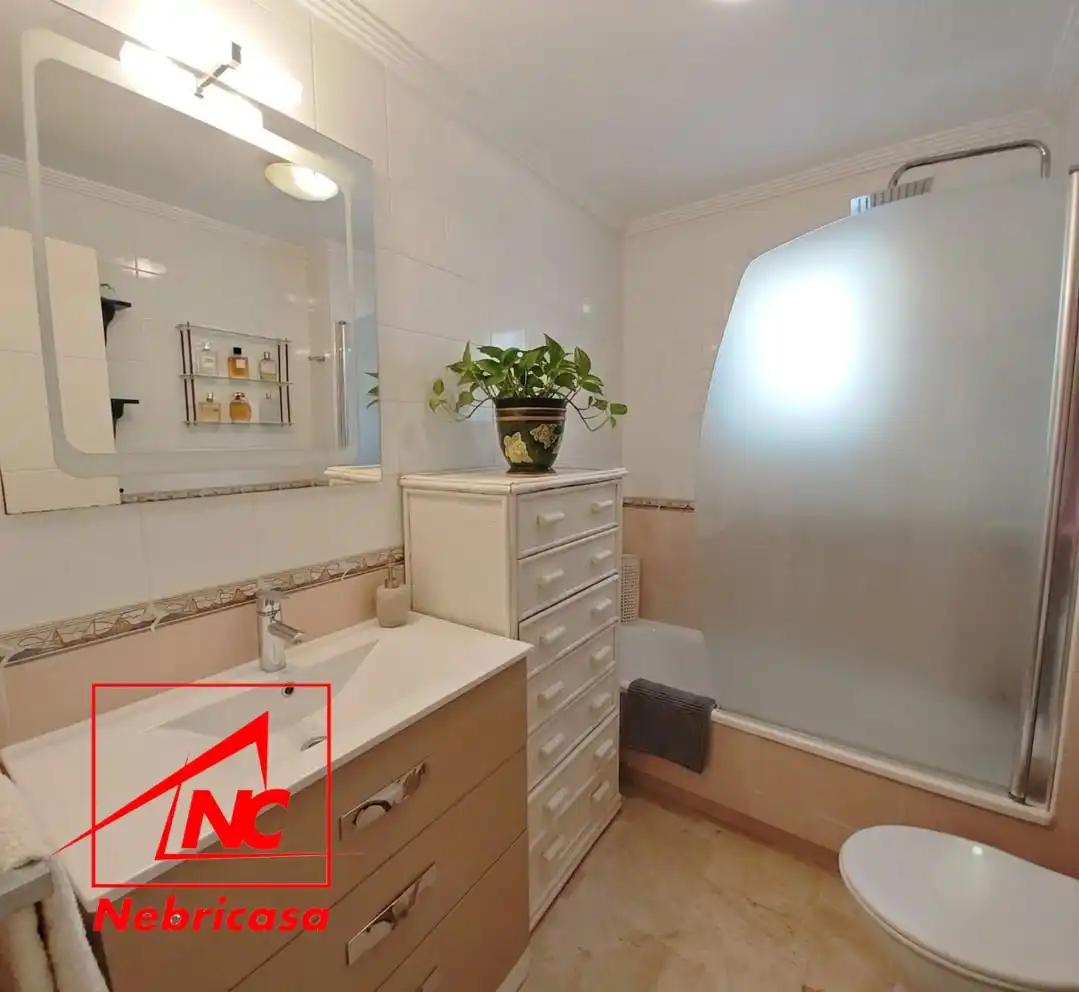 Bathroom of Flat for sale in Rota  with Air Conditioner, Terrace and Storage room