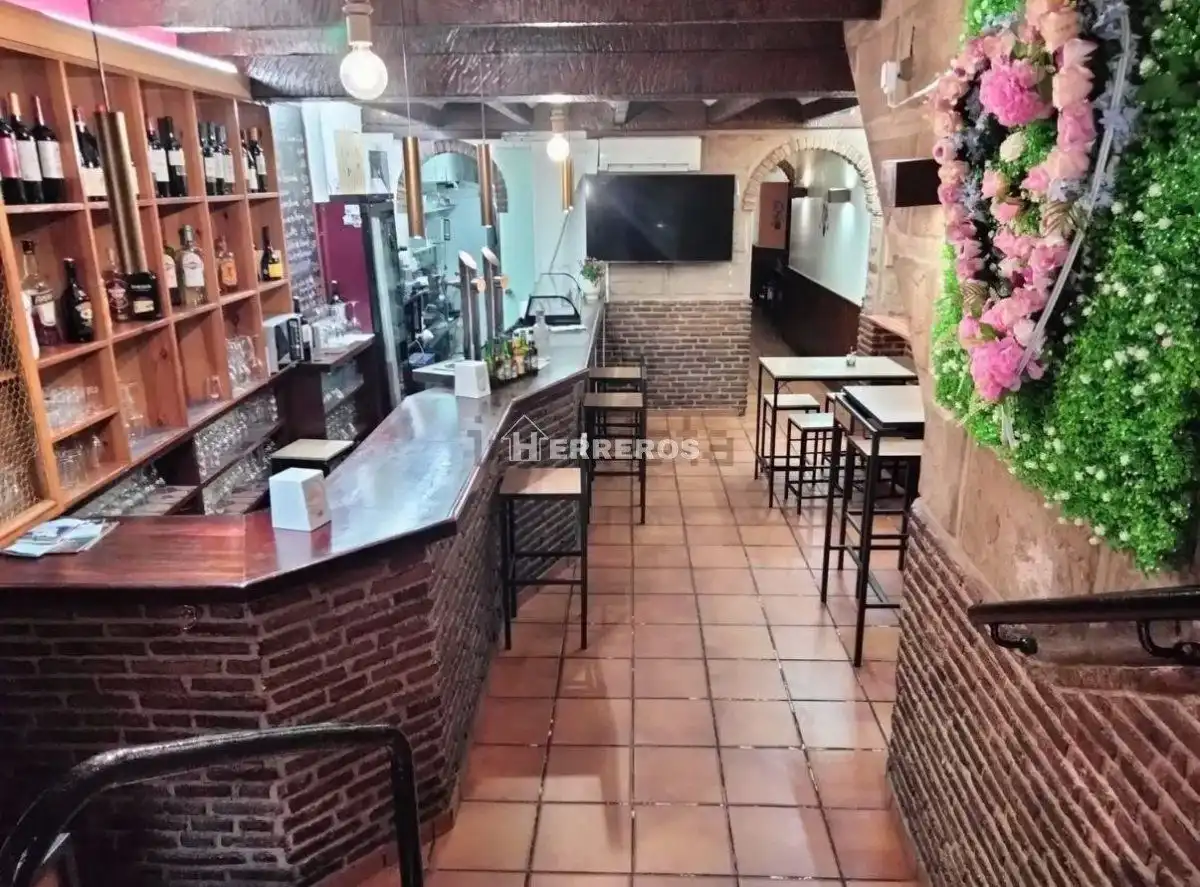 Locale commerciale in cessione a san juan