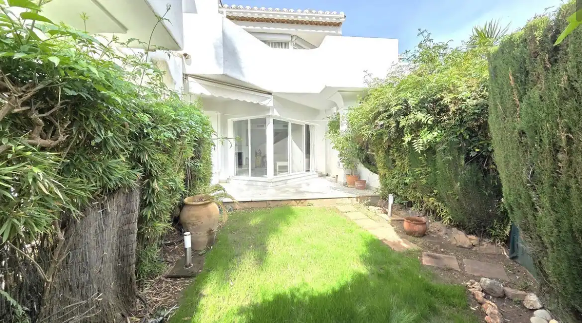 Casa a schiera con piscina in vendita a Milla de Oro, imagen 3