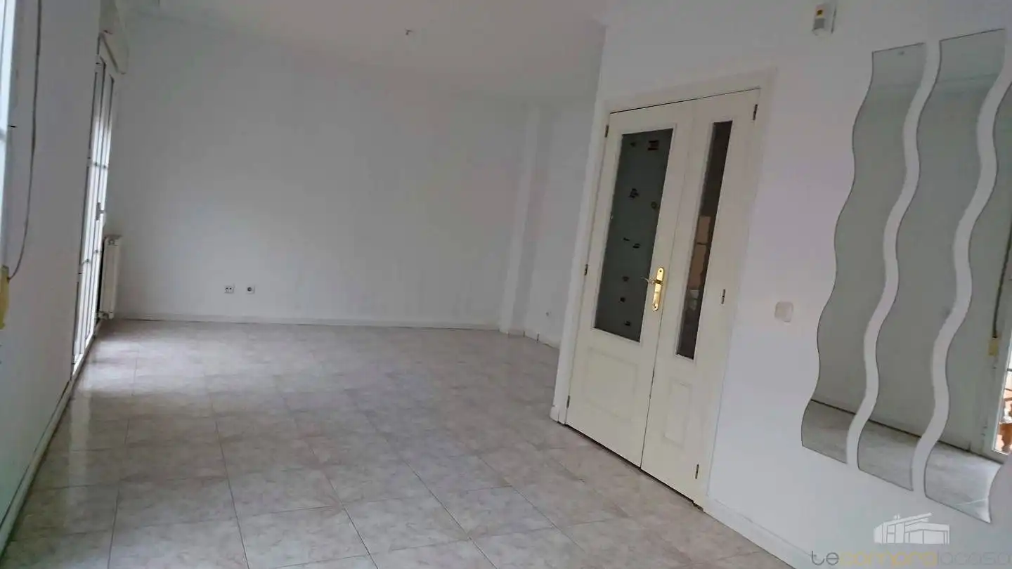 Casa adosada en venta en Ugena con Terraza