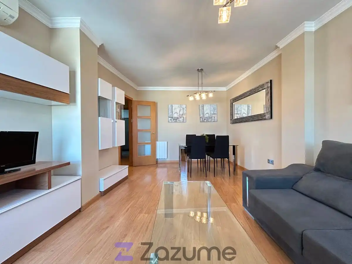 Living room of Flat for rent in Granada  with Air Conditioner, Heating and Private garden