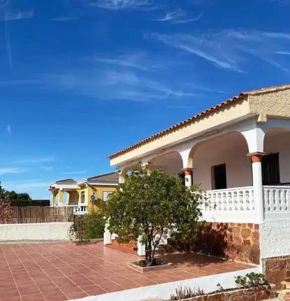 Vista exterior de Casa o chalet en venta en Montserrat con Aire acondicionado, Jardín privado y Terraza