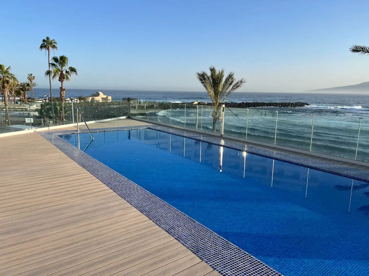 Piscina de Apartament de lloguer en Puerto de la Cruz amb Terrassa i Balcó