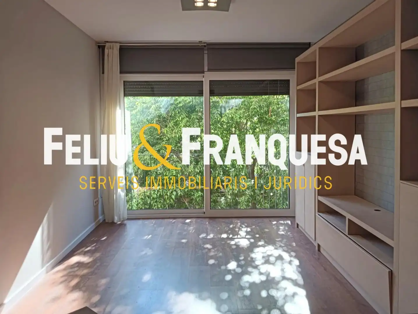 Piso en venta en Sabadell con Calefacción, Piscina y Amueblado