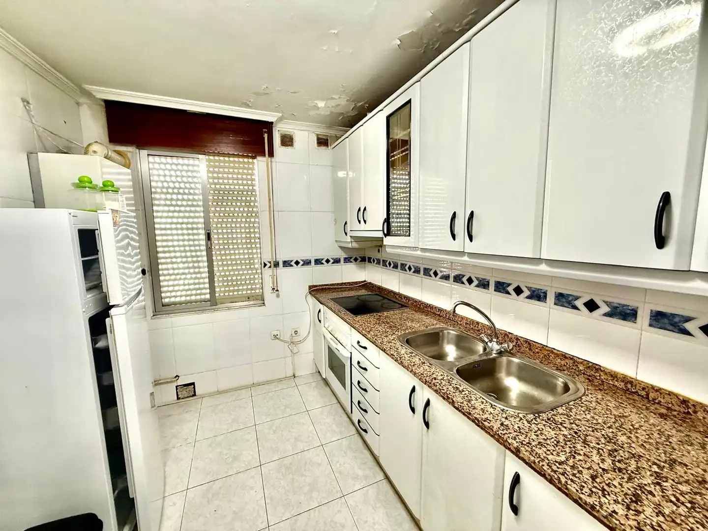 Cocina de Ático en venta en La Bañeza  con Calefacción, Parquet y Terraza