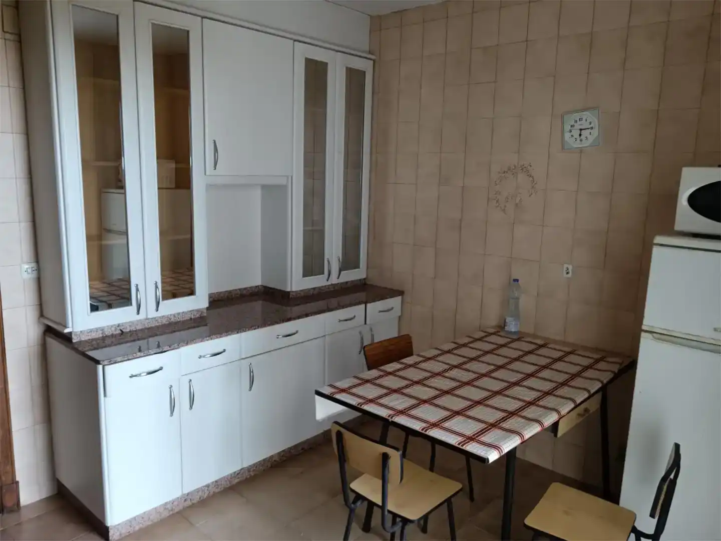 Küche von Wohnung zur Miete in Carballeda de Avia mit Privatgarten, Abstellraum und Schwimmbad