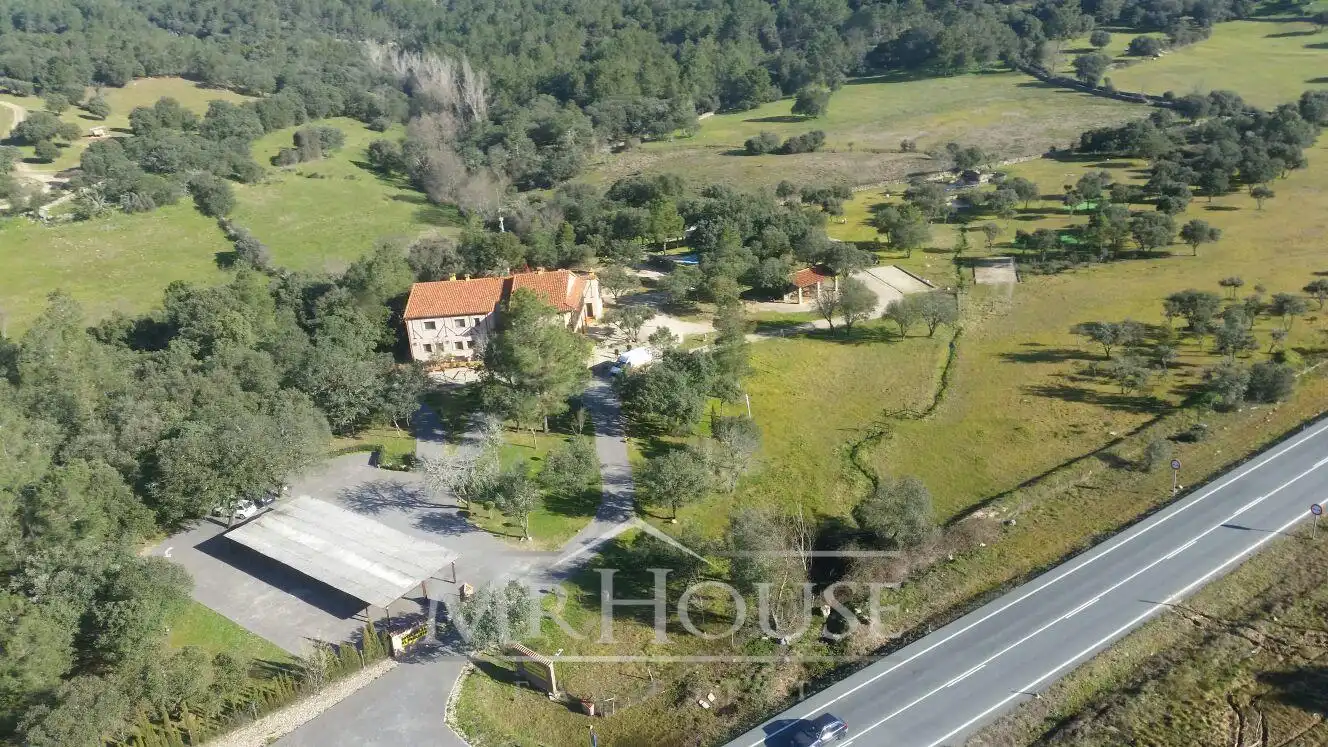 Außenansicht von Country house zum Verkauf in Casavieja mit Klimaanlage, Heizung und Privatgarten