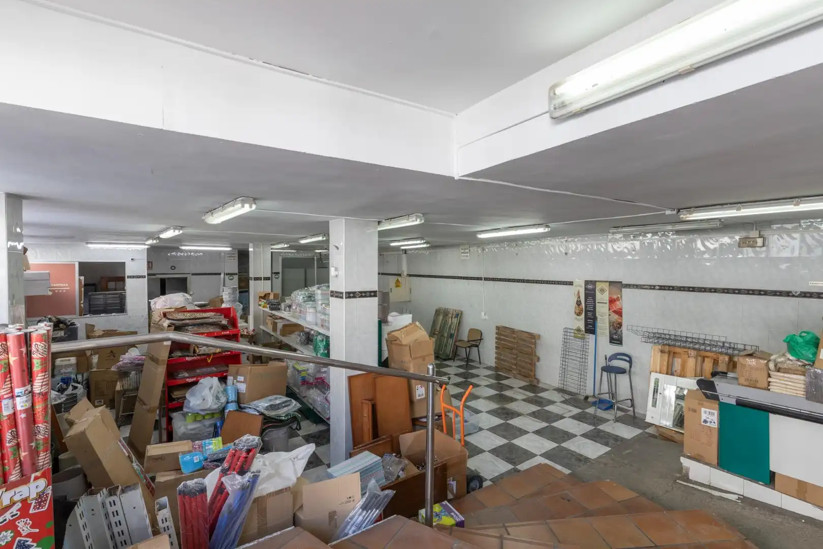 Gewerbefläche zum Verkauf in Calle Calle Ganivet 48