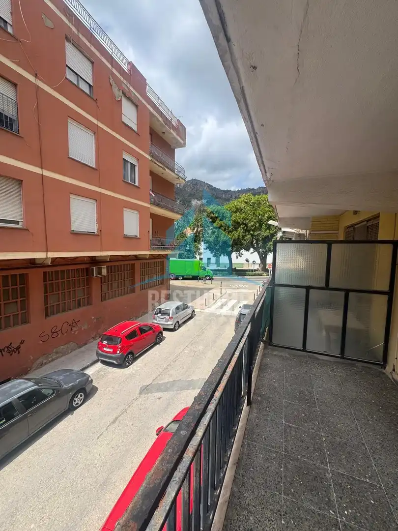 Vista exterior de Piso en venta en Tavernes de la Valldigna con Balcón