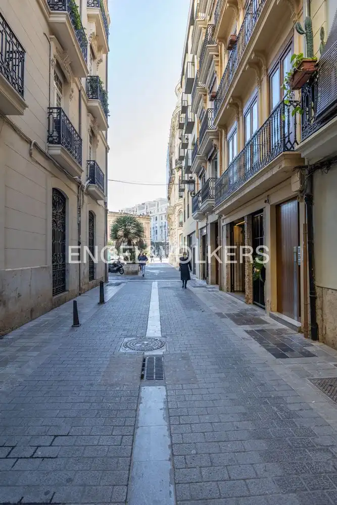 Exterior view of Flat for sale in Valencia  with Heating, Terrace and Storage room