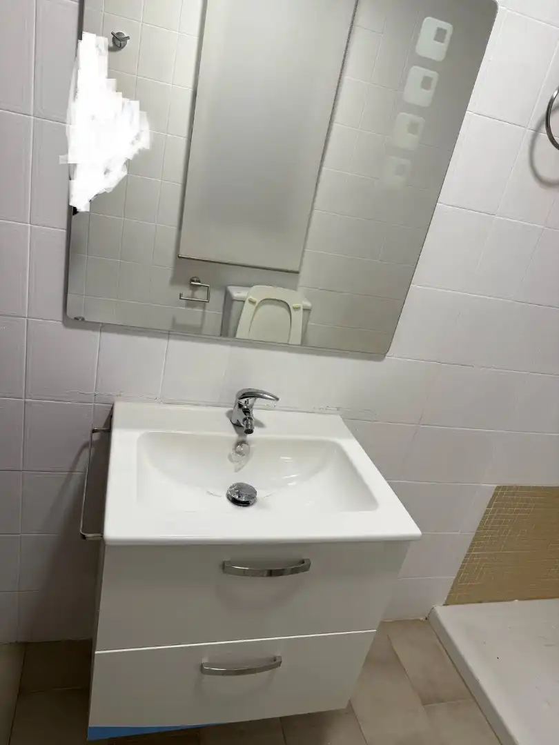 Baño de Piso en venta en Loja con Aire acondicionado, Amueblado y Horno