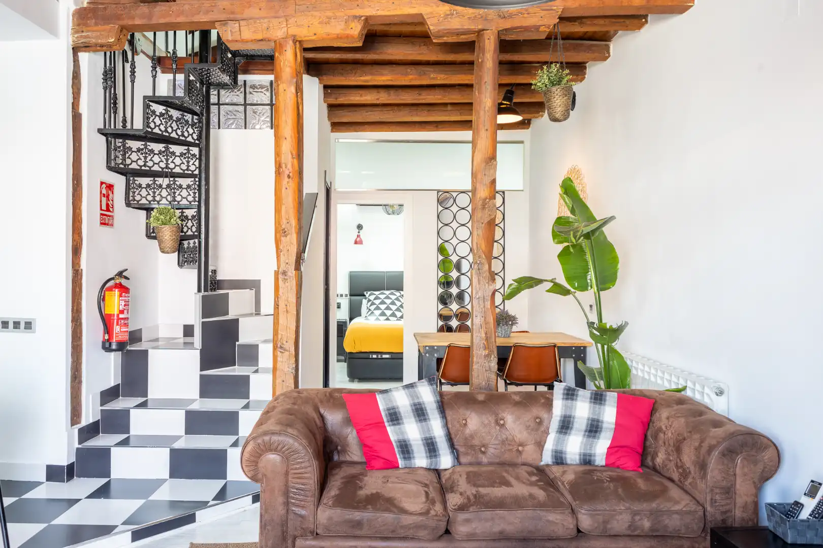 Sala de estar de Ático de alquiler en Madrid con Aire acondicionado, Calefacción y Parquet
