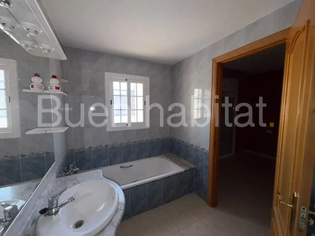 Casa a schiera con piscina in vendita a Calle Bisbe Catala, imagen 23