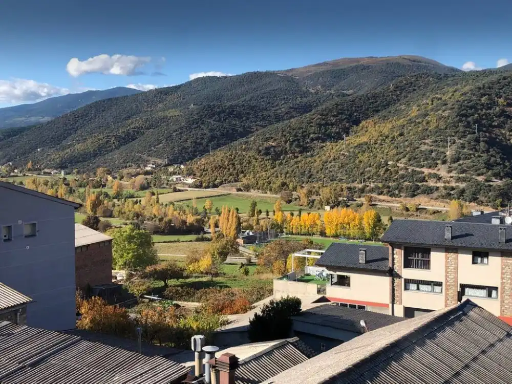 Vista exterior de Casa o chalet de alquiler en Alàs I Cerc con Jardín privado, Parquet y Terraza