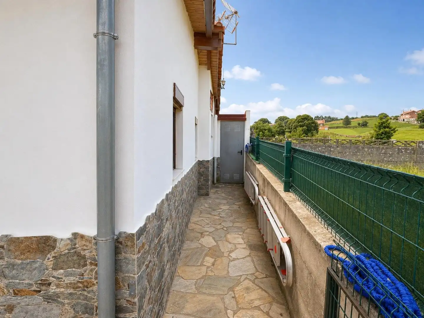 Außenansicht von Country house zum Verkauf in Camargo mit Klimaanlage, Heizung und Terrasse