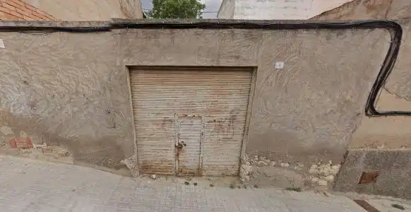Aparcament de Casa adosada en venda en Elda
