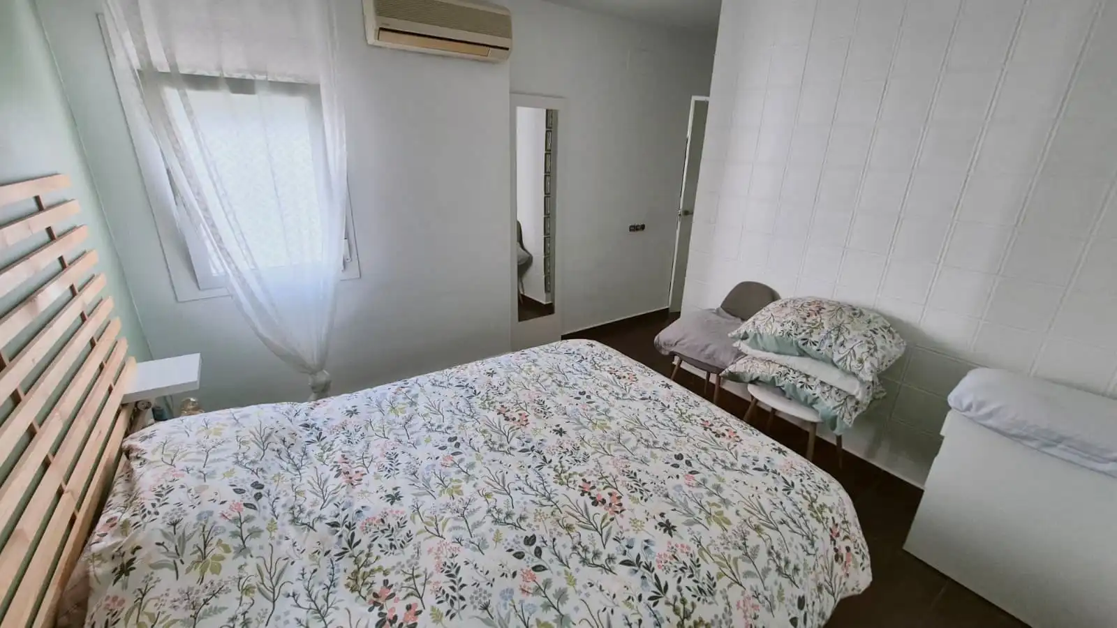 Bedroom of Flat for sale in Sevilla  with Air Conditioner, Oven and Washing machine
