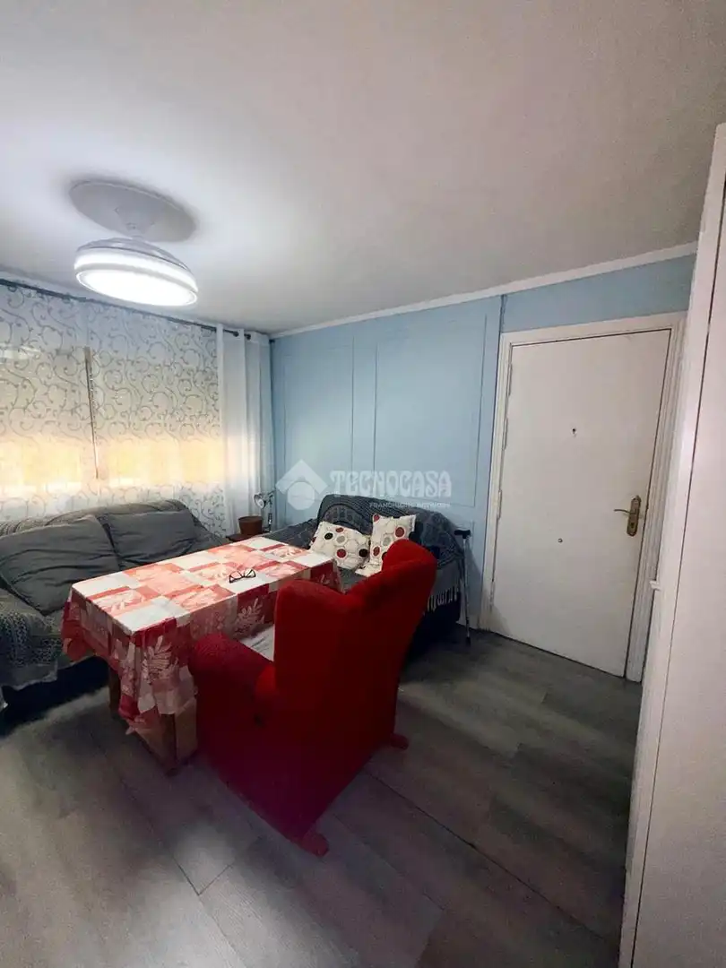 Bedroom of Flat for sale in Sevilla  with Heating