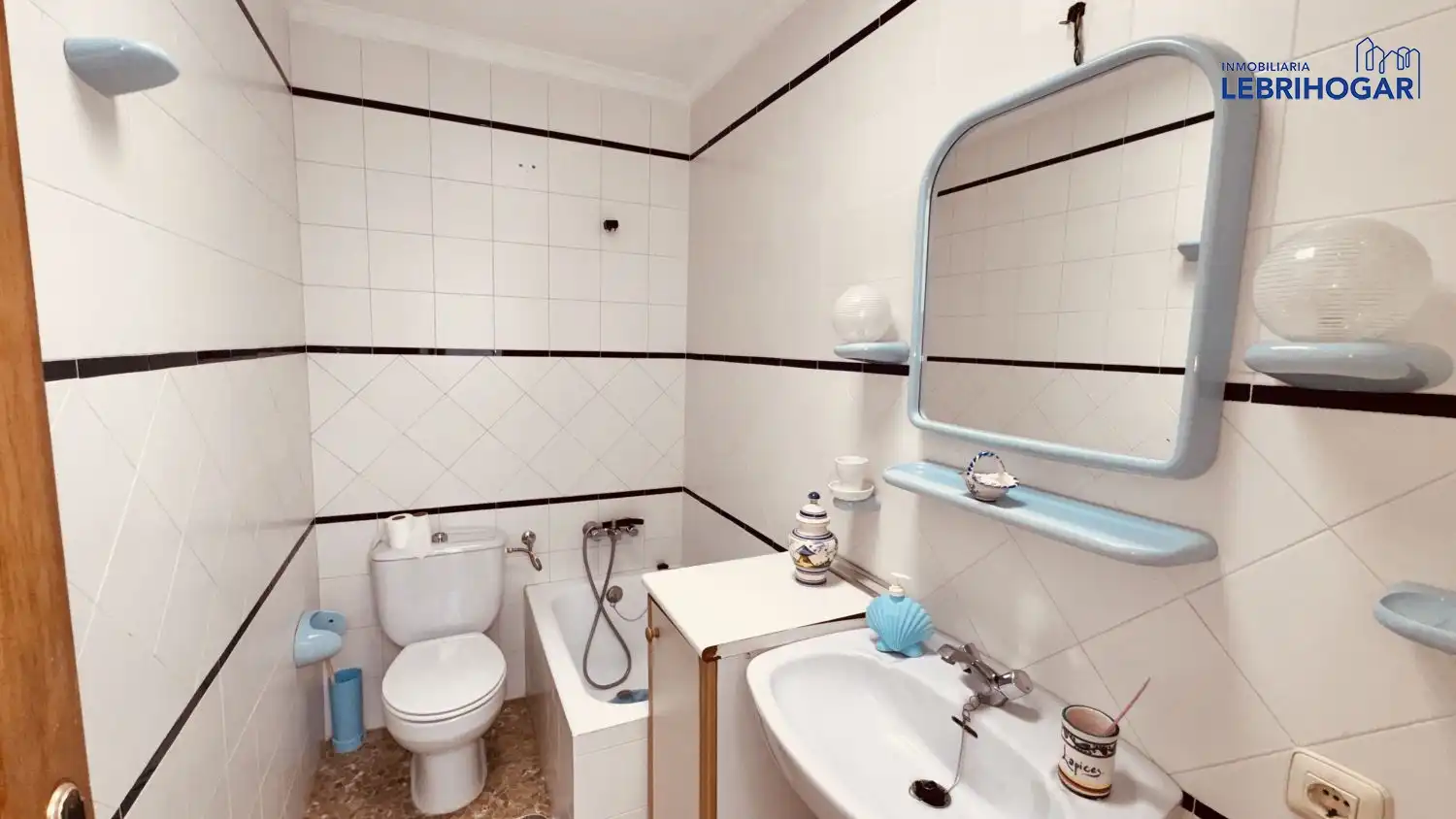 Baño de Casa o chalet en venta en Lebrija con Calefacción, Trastero y Balcón