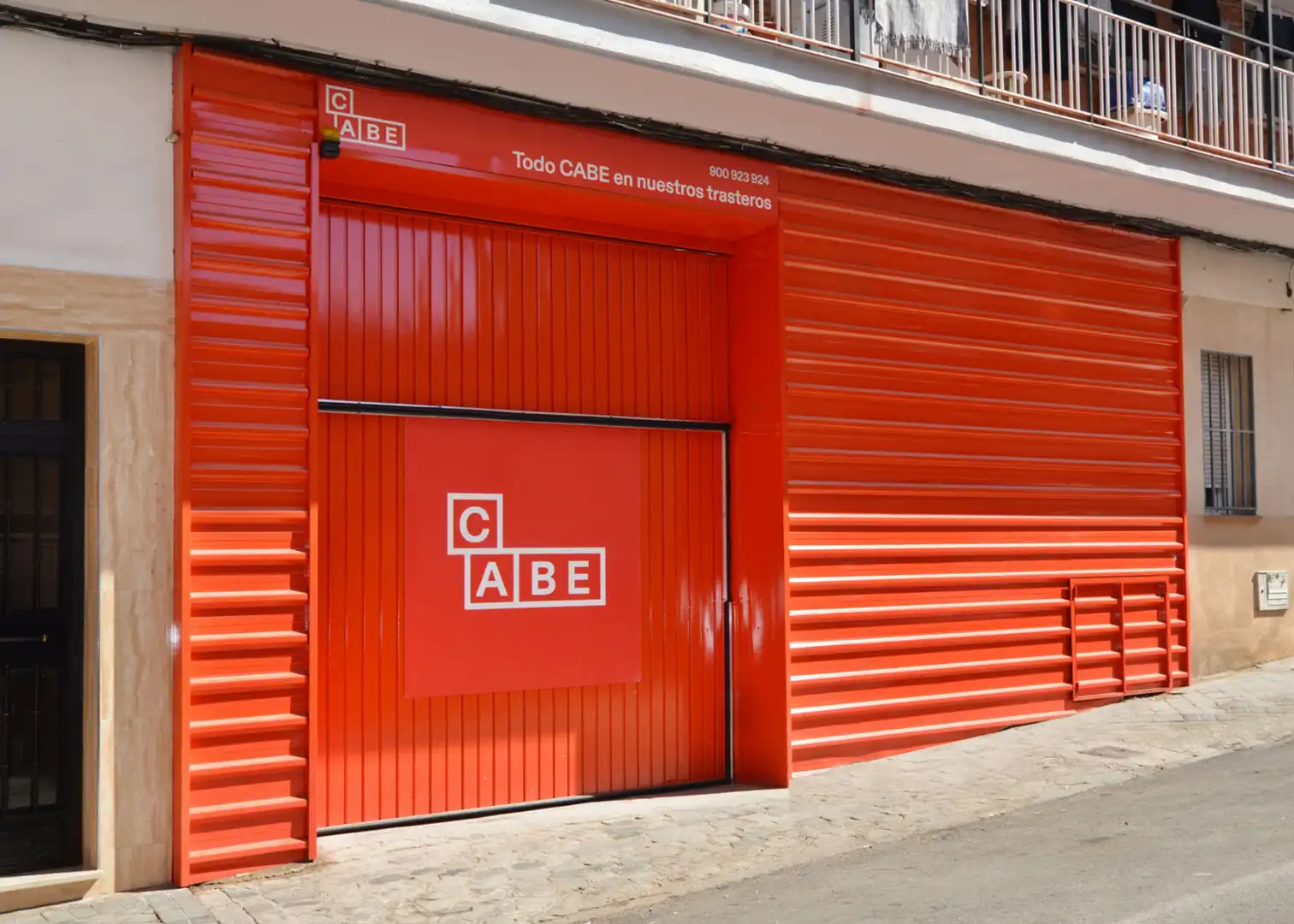 Vista exterior de Traster de lloguer en Madrid amb Alarma