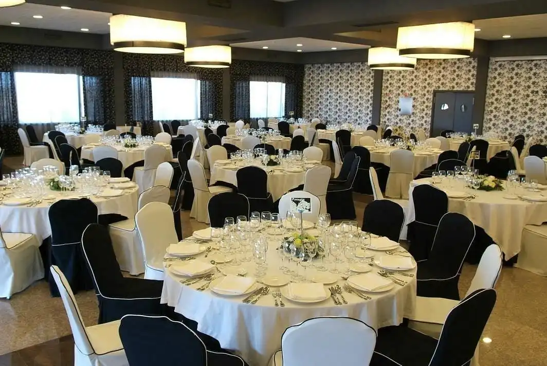 Comedor de Edificio en venta en Villarrubia de Santiago