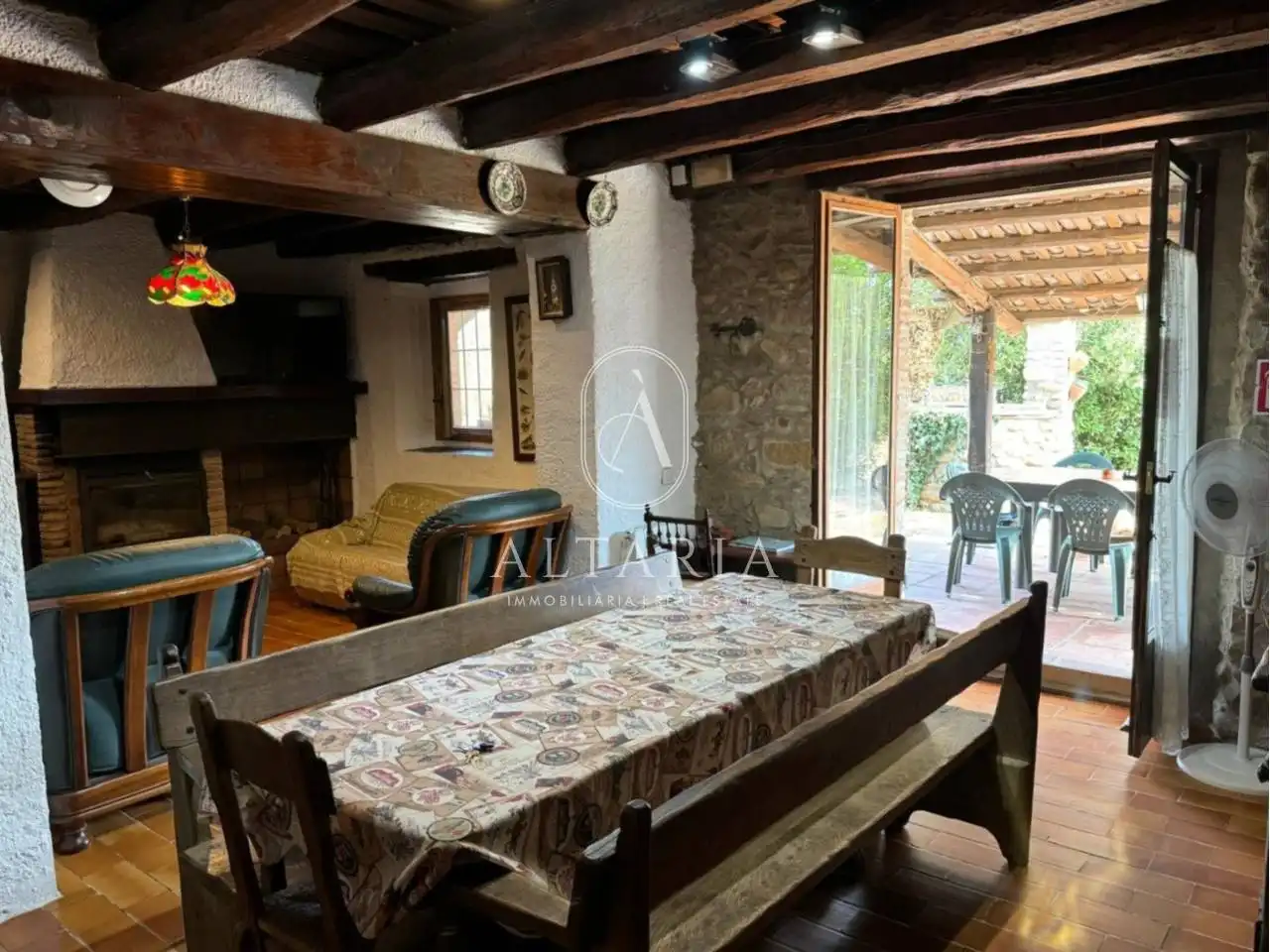 Menjador de Finca rústica en venda en Anglès amb Calefacció, Jardí privat i Terrassa
