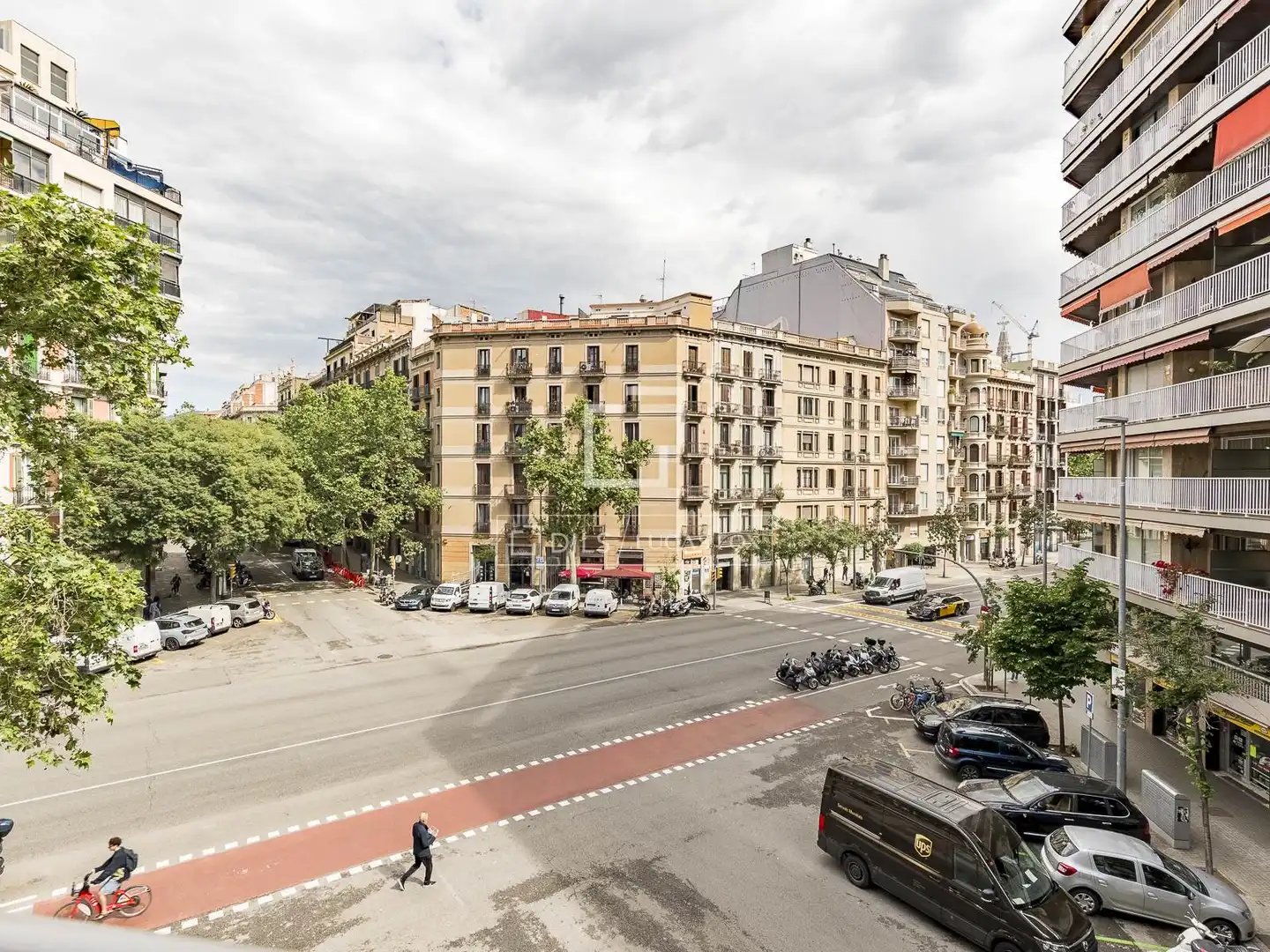 Vista exterior de Piso en venta en Barcelona con Aire acondicionado, Calefacción y Parquet