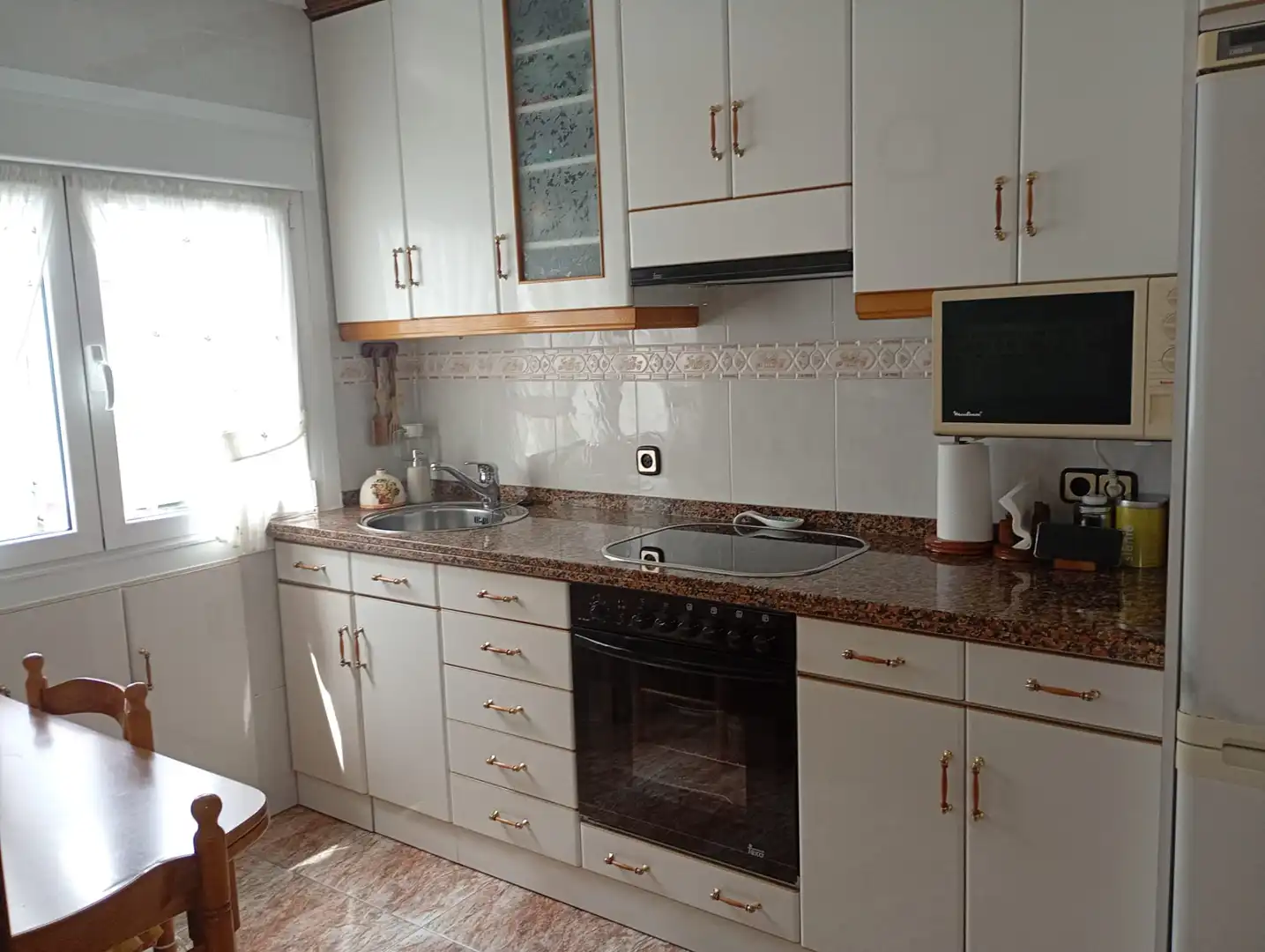Kitchen of Flat for sale in Gijón   with Parquet flooring, Furnished and Oven