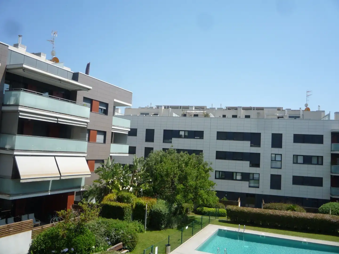 Vista exterior de Piso en venta en Sitges con Aire acondicionado, Terraza y Piscina comunitaria