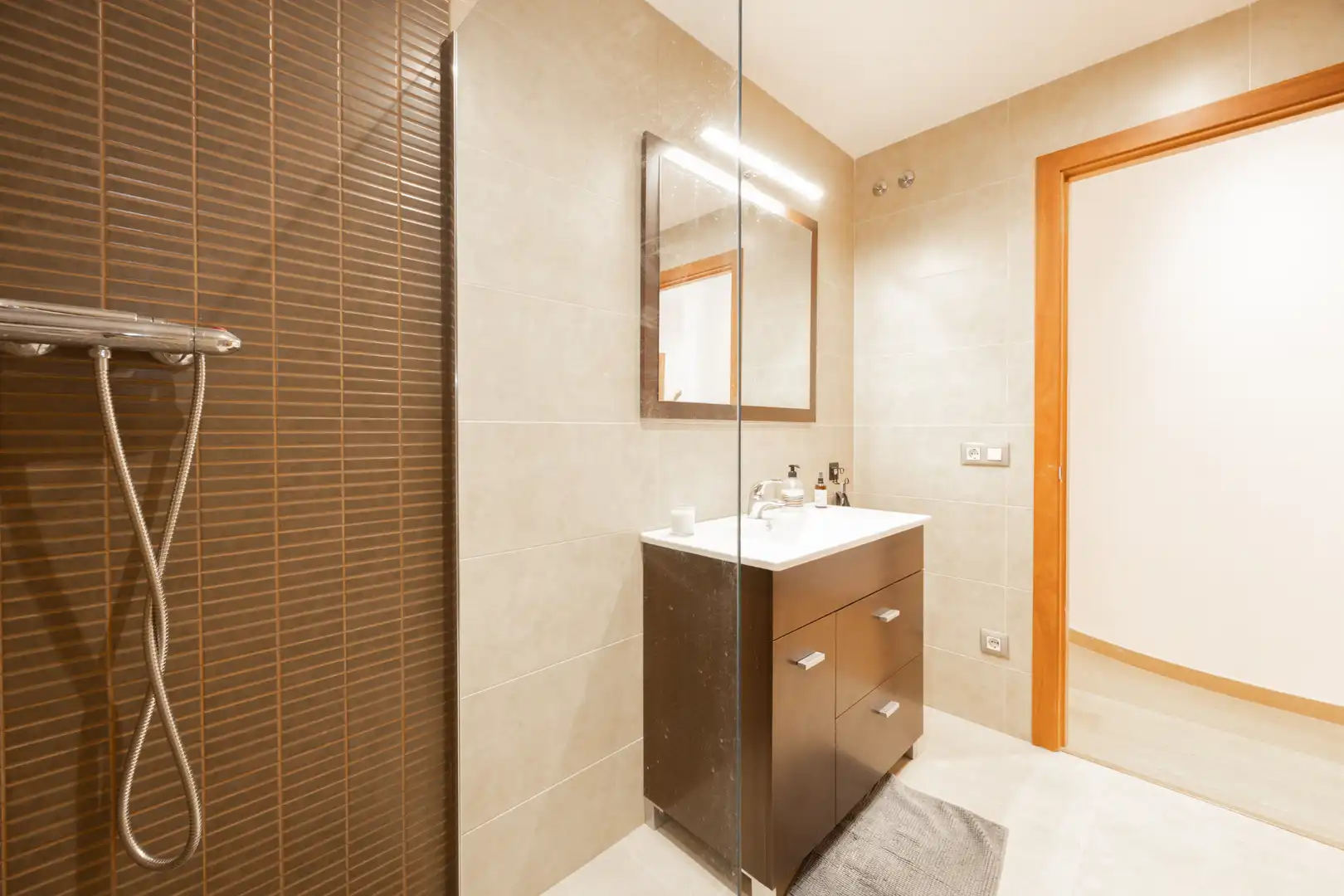 Bany de Dúplex en venda en Sant Pere de Torelló amb Aire condicionat, Parquet i Terrassa