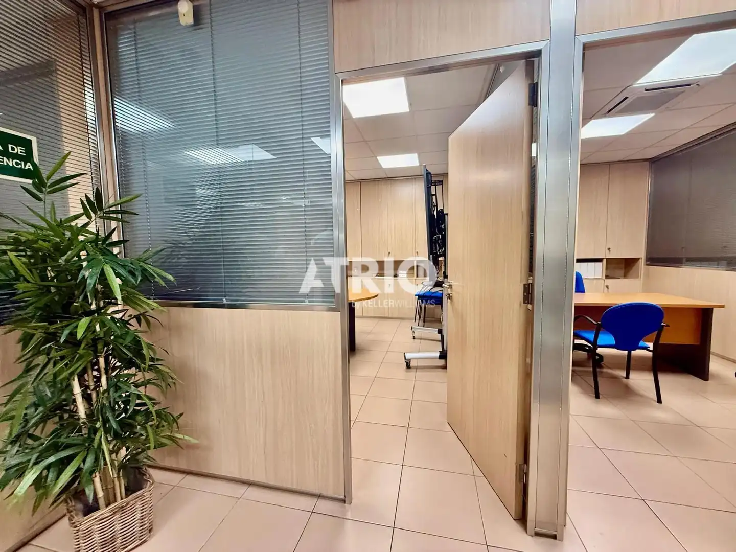 Local comercial en venda a Llevant, imagen 13