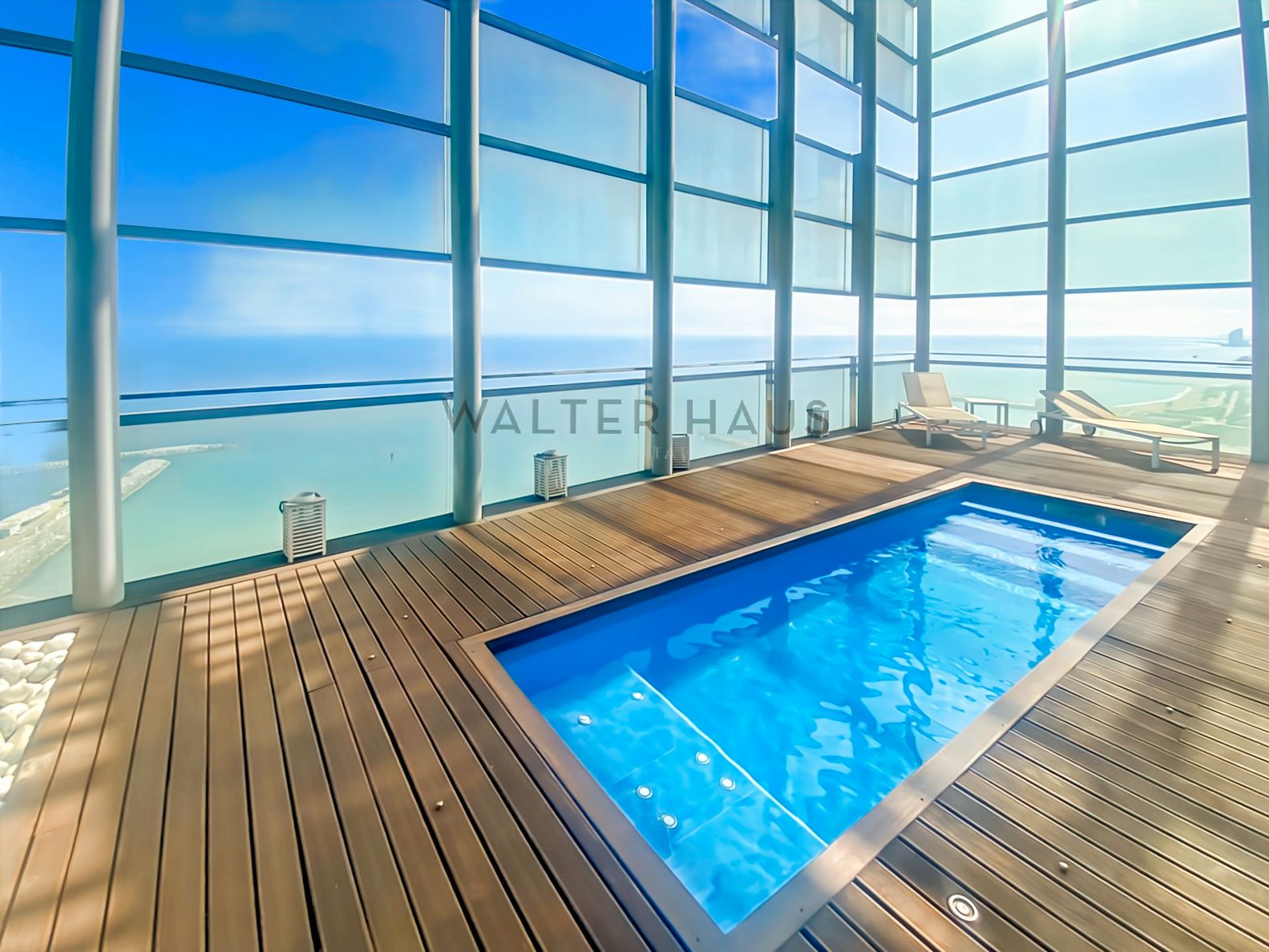 Swimming pool of Attic to rent in  Barcelona Capital  with Air Conditioner, Heating and Terrace